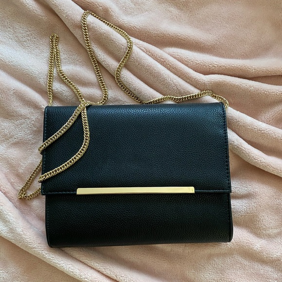 Forever21 vegan leather shoulder chain purse - Picture 3 of 6